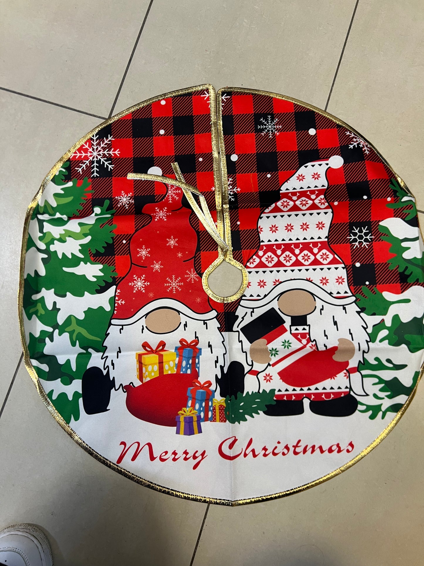 Tapet per poshte pemes