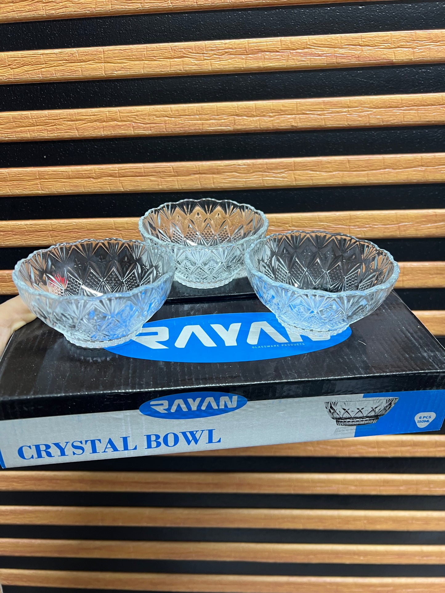 Tasa per servirje.                                     6 cope-150 leke