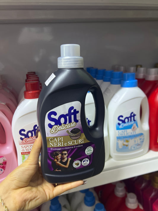 Larës Soft për rroba të zeza